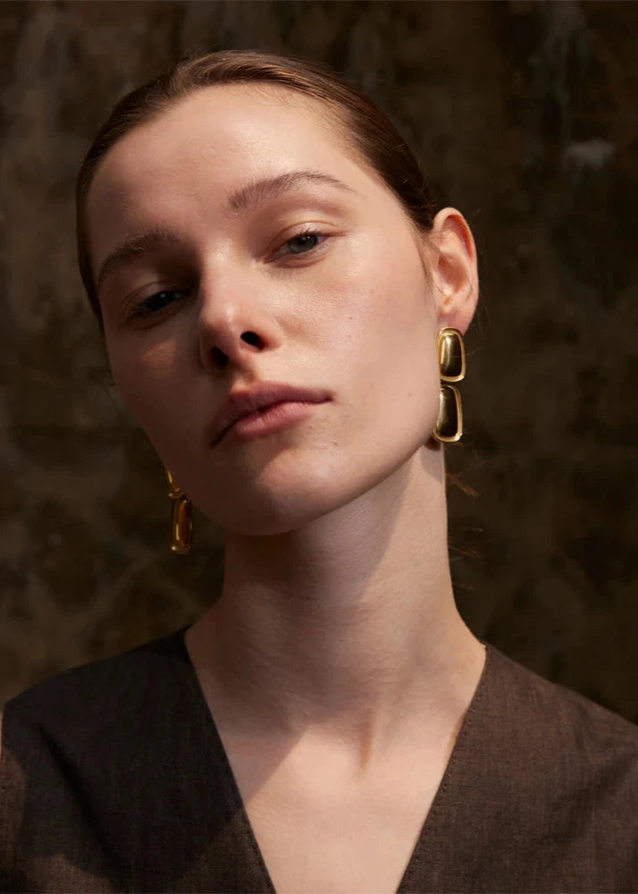 woman earrings