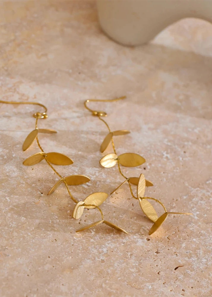 Retro Leaf Long Drop Earrings