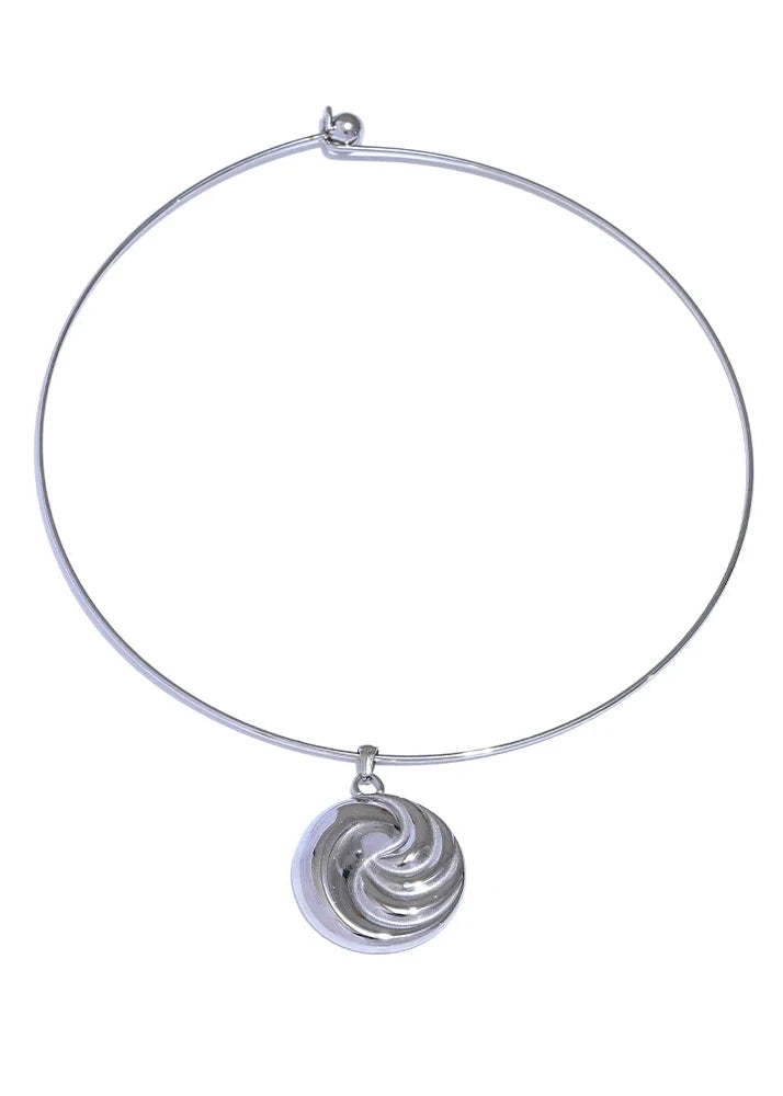 Distinctive Round Collar Necklace